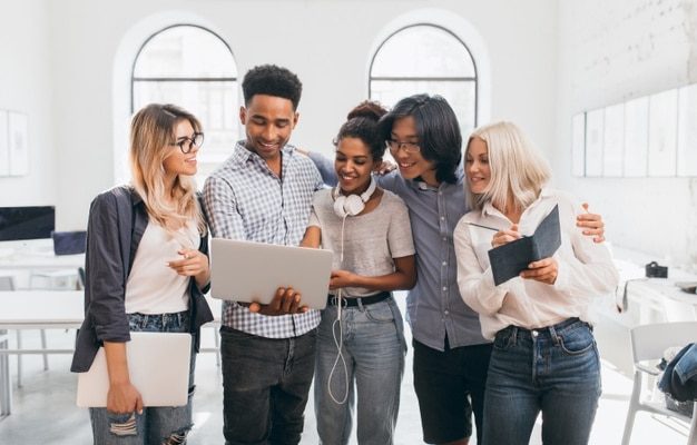 Leading in Uncertain Times with an Employee Communications App Platform