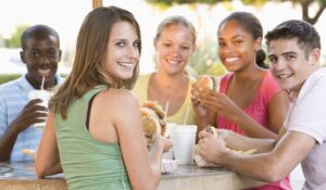 4-ways-employee-mobile-apps-reduce-turnover-in-fast-food-industry