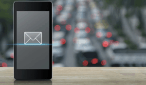 Emails vs Instant Messaging for Employee Communication Whats effective and why
